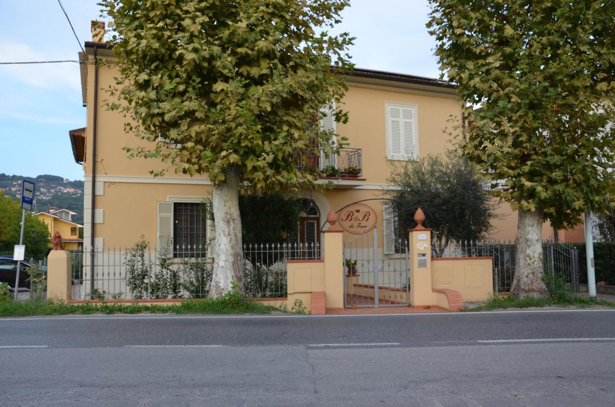 B & B Da Ferro Massarosa Exterior foto